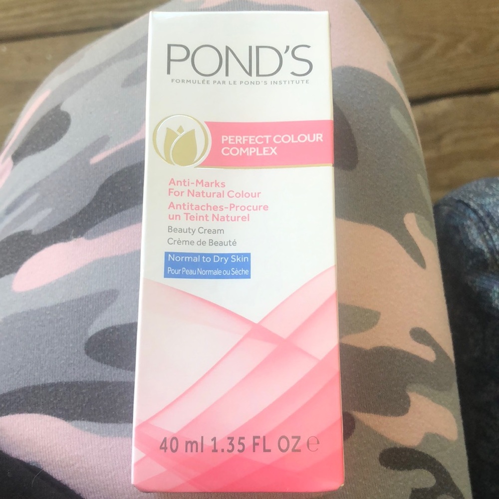 Ponds perfect color complex